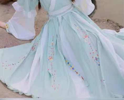 转卖艺缕原创芙蕖汉服女秋冬襦裙重工刺绣晋制...
