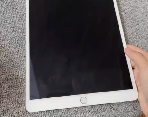 包邮出手闲置iPad 9256大内存。成色...