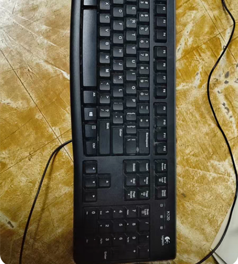 电脑键盘，七成新，正常使用，质量很好 感兴...