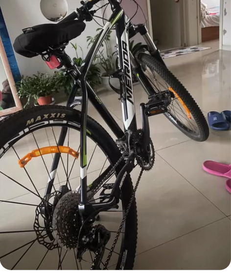 美利达公爵600自行车,两个灯,水壶架都有...