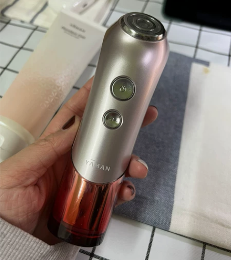 雅萌红光bloom美容仪送凝胶 疫情前免税...