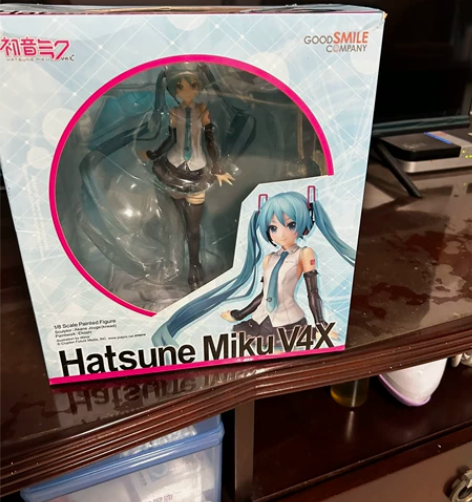 GSC 奸笑 初音手办 初音V4X 有点小...