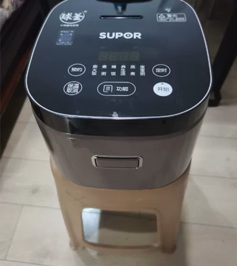 苏泊尔（SUPOR）2L电饭煲，  看图四...