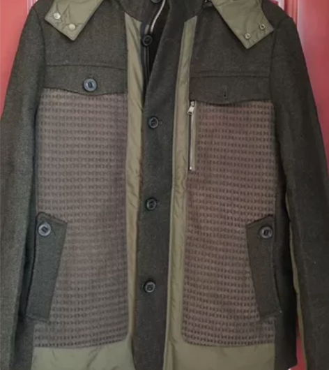 派尔森羽绒服墨绿色拼接，实物颜色深一点。 ...
