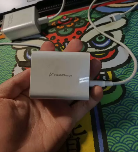 出自用 vivo iqoo 80w充电套装...