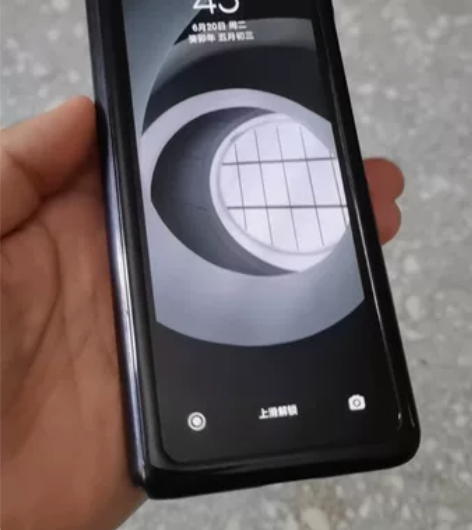小米fold 12+256   后盖碎了，...