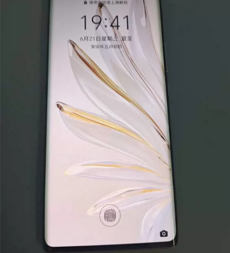 荣耀70    12+256 。在保，盒子...
