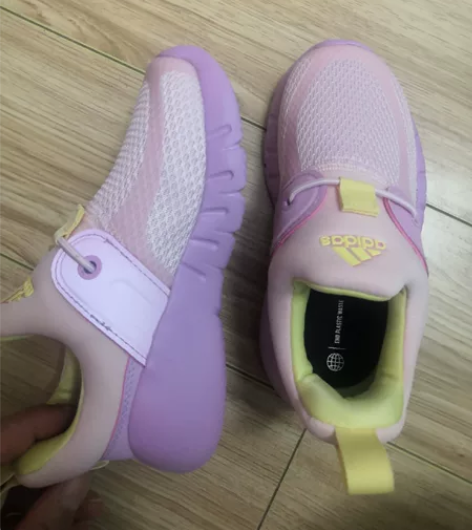 正品阿迪达斯女童运动鞋，四季款，27码，内...