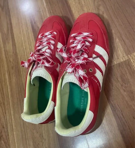 女生运动休闲小红鞋,36码,几乎全新,喜欢...