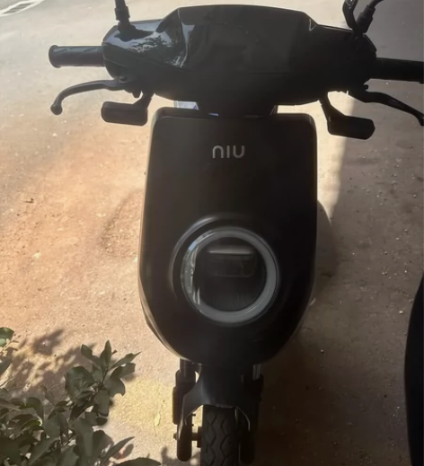 电动车小牛m2都市版电动车，能跑50多公里...