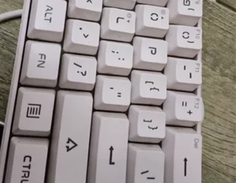 Mageegee薄膜键盘,白色 感兴趣的话...